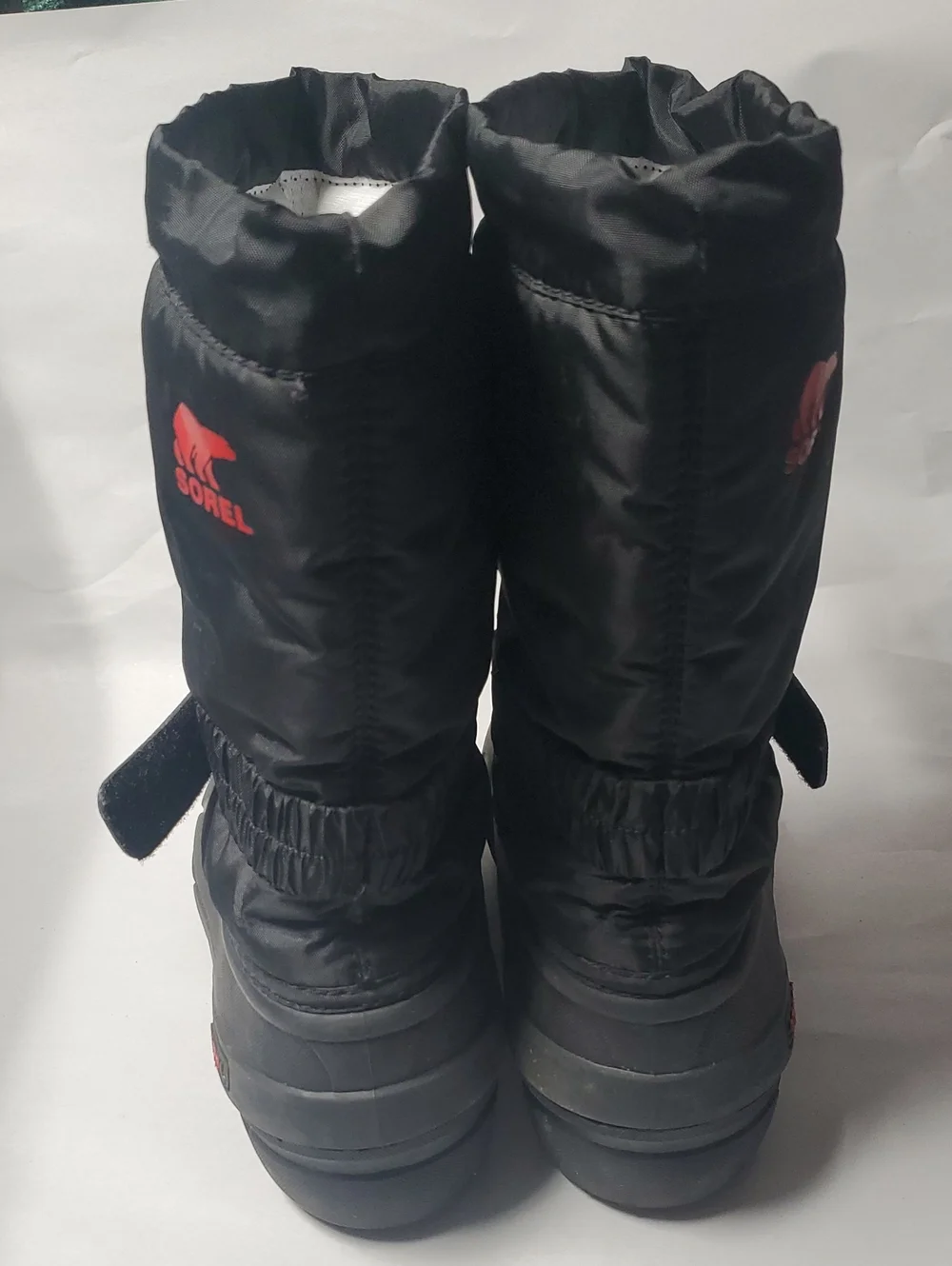 Sorel Youth Flurry Waterproof Winter Snow Boot Size 4 Big Kid Black Red